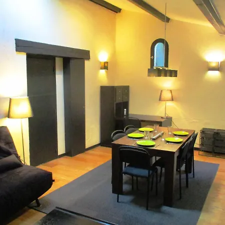 Les Olives Apartment Uzes Exterior photo