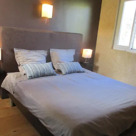 Les Olives Apartment Uzes Exterior photo